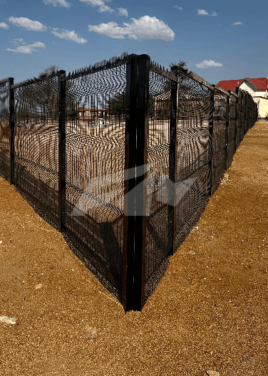 Commercial Security Fence - Gallery Image 2